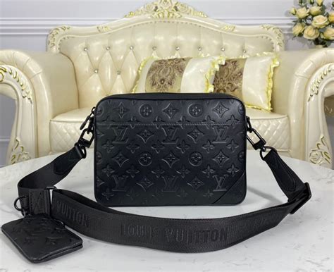 lv black messenger